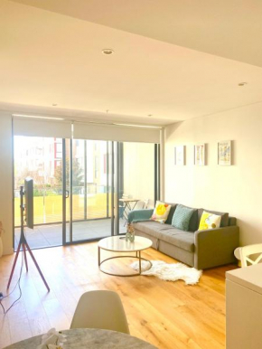 One Bedroom with Roof Top Pool, Sydney